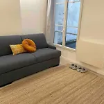 Cozy Studio In The Heart Of Paris